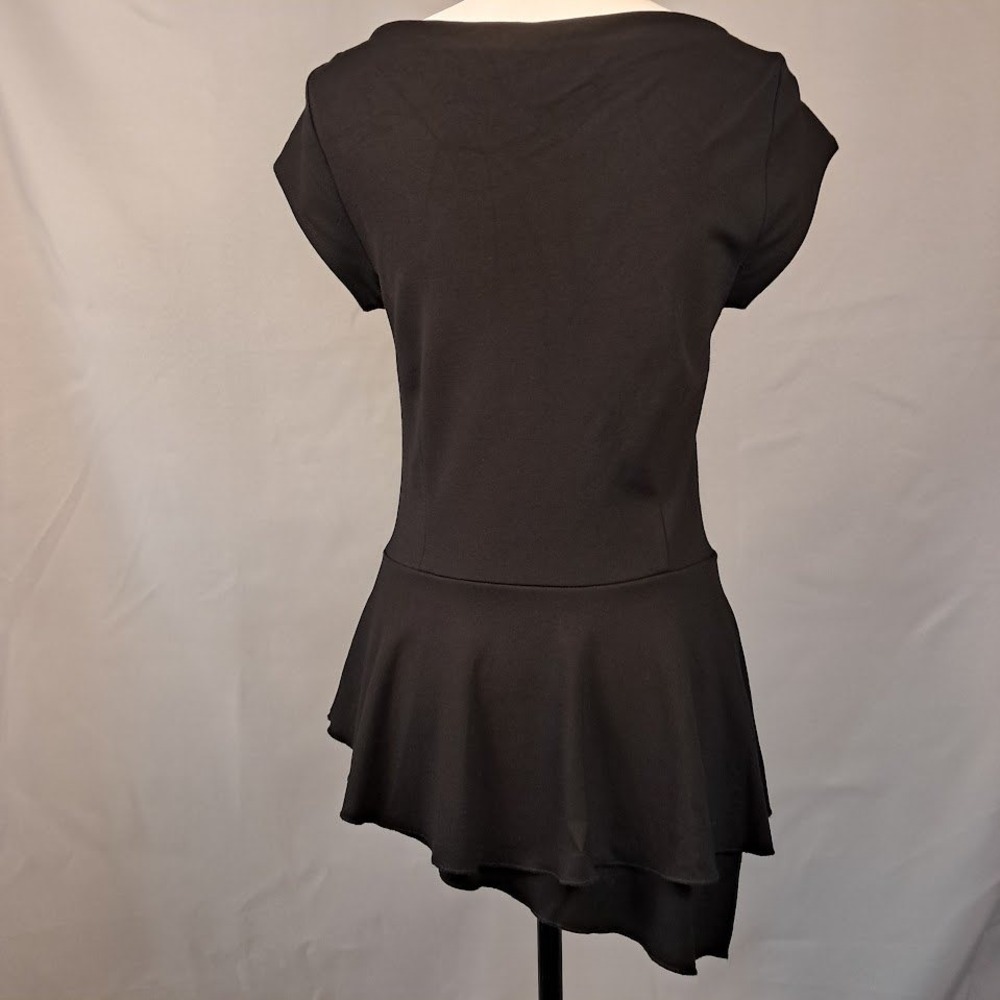 CARMEN MARC VALVO M Black Asymmetric Layered Peplum Top Short Sleeve Boat Neck - Picture 4 of 6
